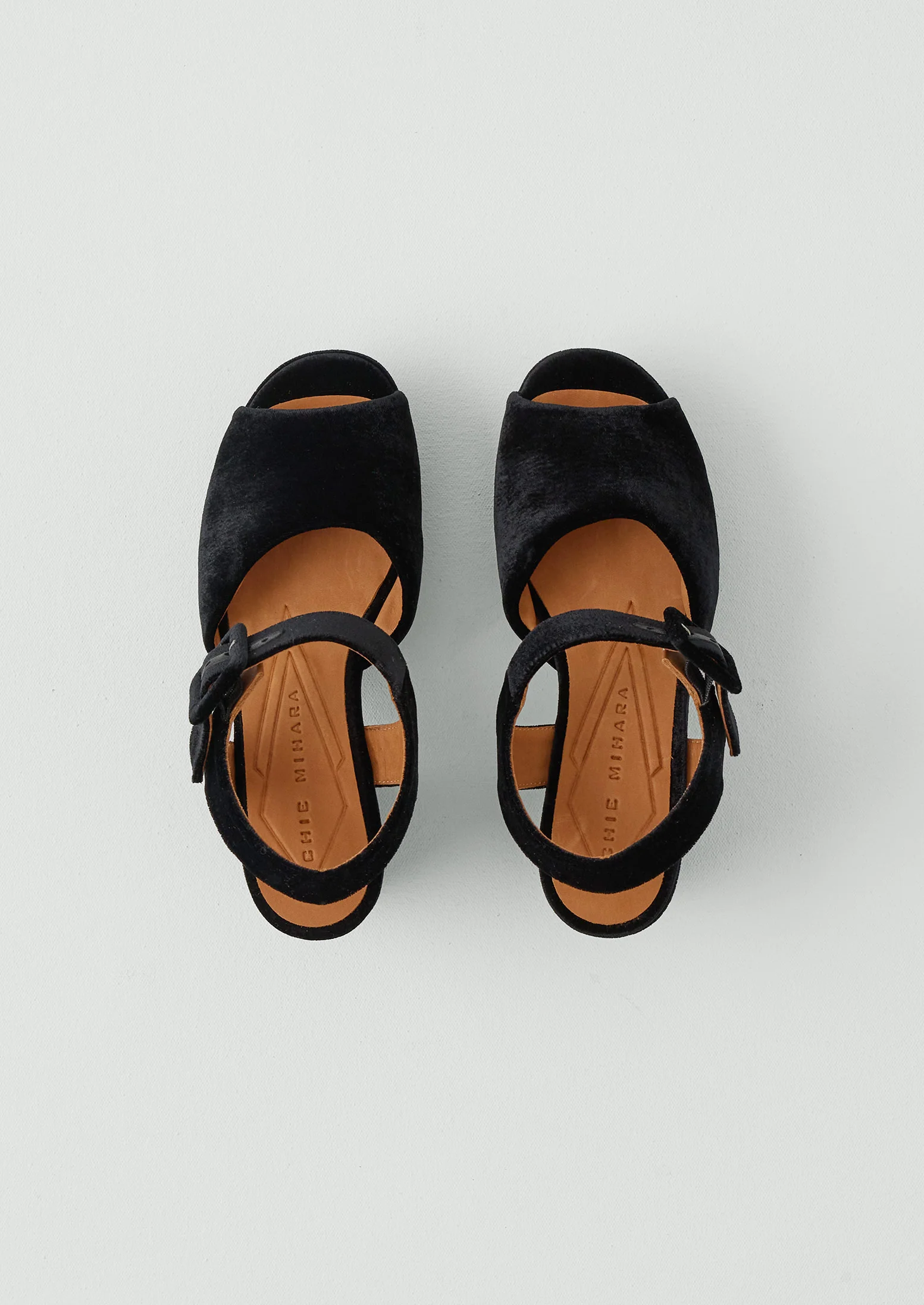 Chie Mihara Velvet Heels | Black - Image 3