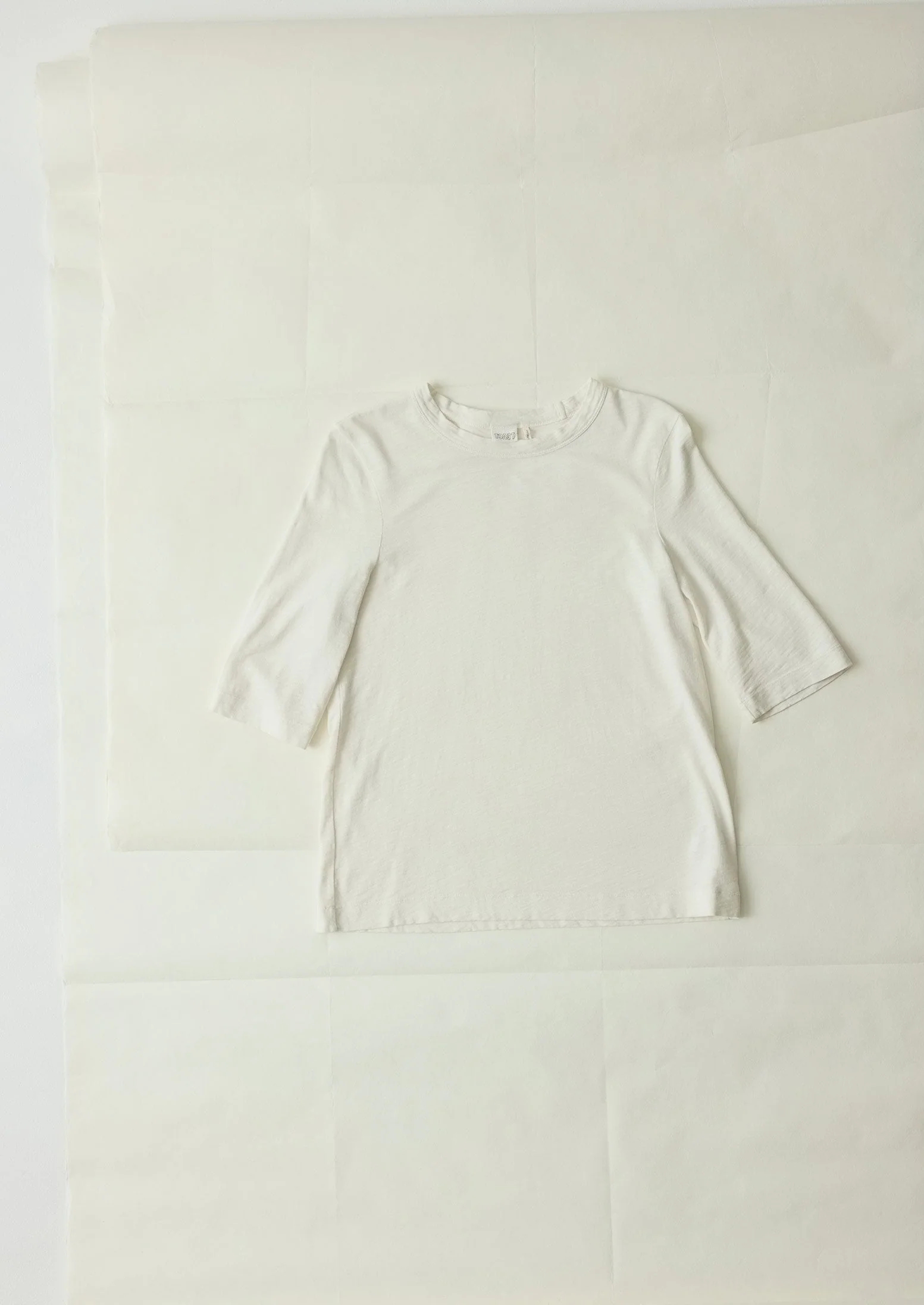 Cleo Garment Dyed Organic Cotton Tee | Chalk