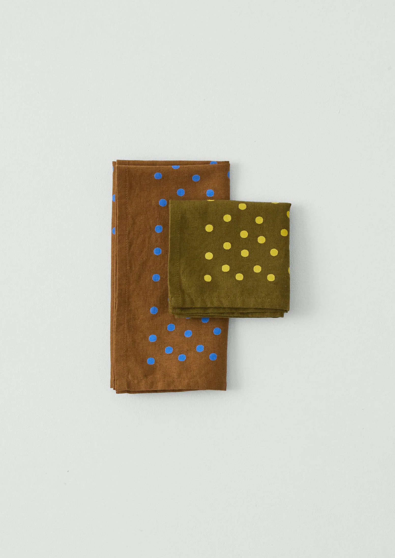Dotty Print Cotton Linen Napkin | Olive/Lemon - Image 4