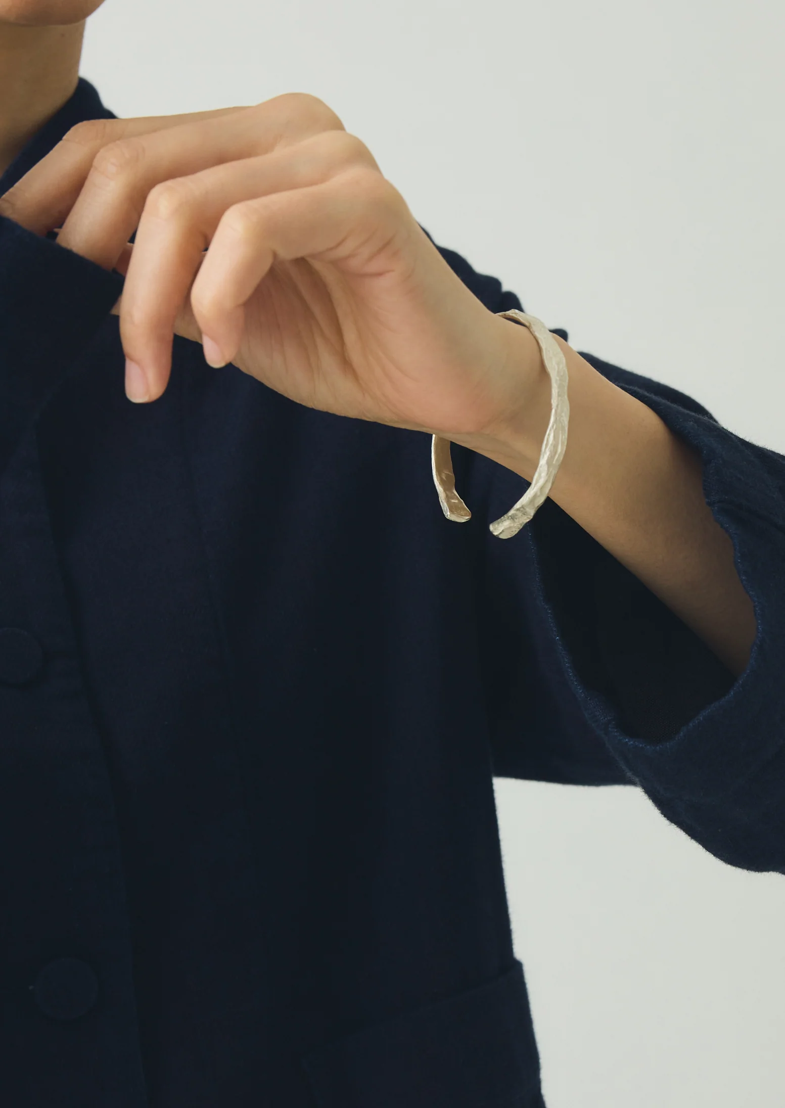 Emily Nixon Men’s Relic Silver Cuff | Silver - Image 3