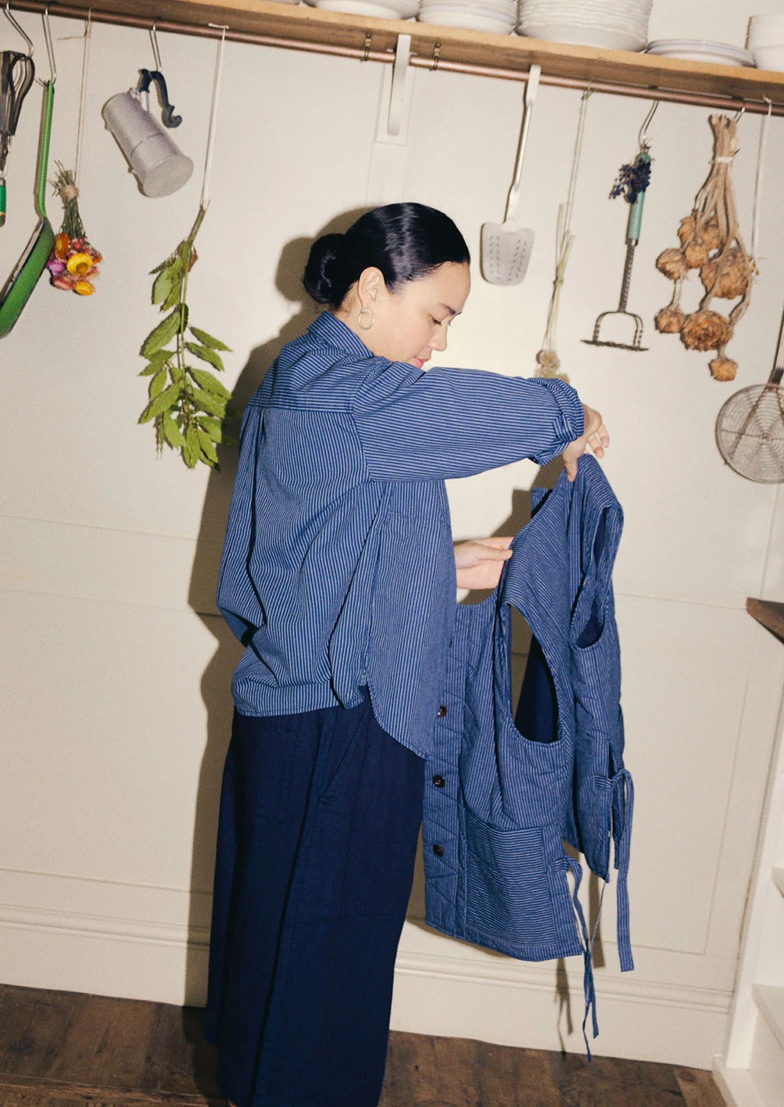 Railroad Stripe Cotton Smock Popover Shirt | Denim Blue - Image 7