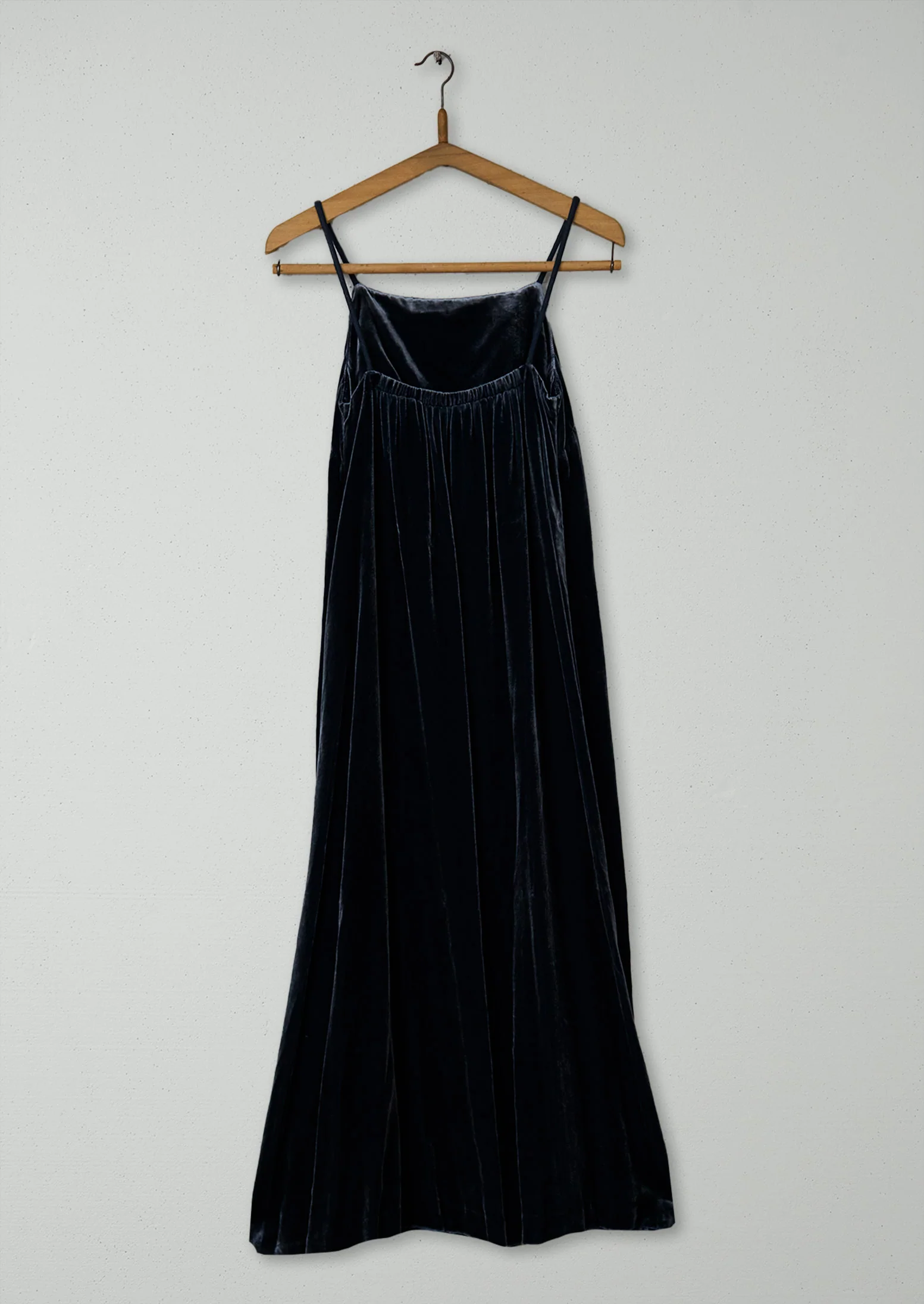 Reworn Square Neck Silk Velvet Dress Size 6 (1453) | Obsidian - Image 2