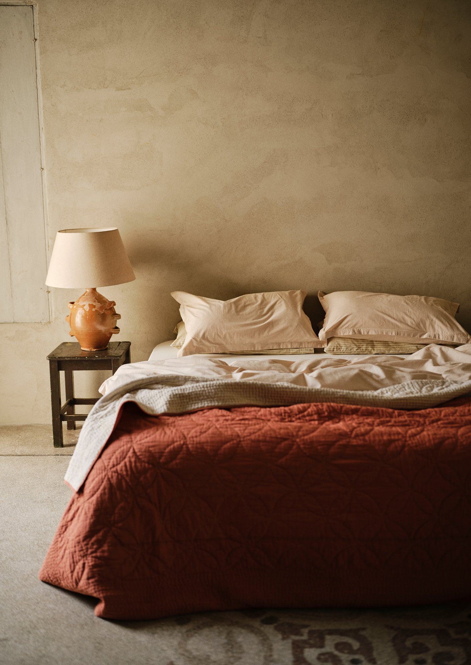 Sicily Stitch Lightweight Quilt | Blush/Lavender - Image 2