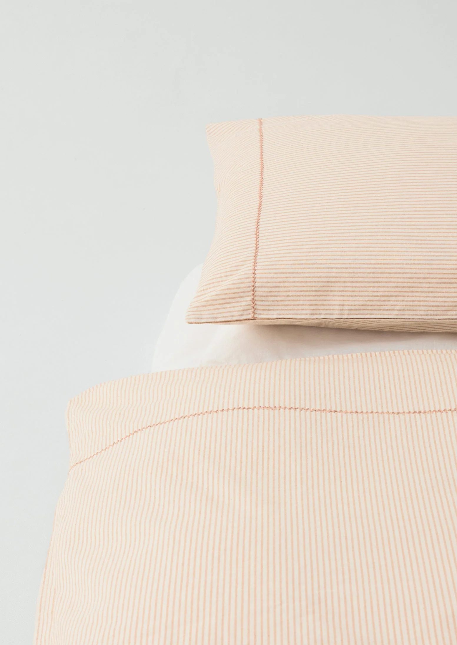 Soft Stripe Cotton Oxford Pillowcase Set | Clay/Ecru - Image 4
