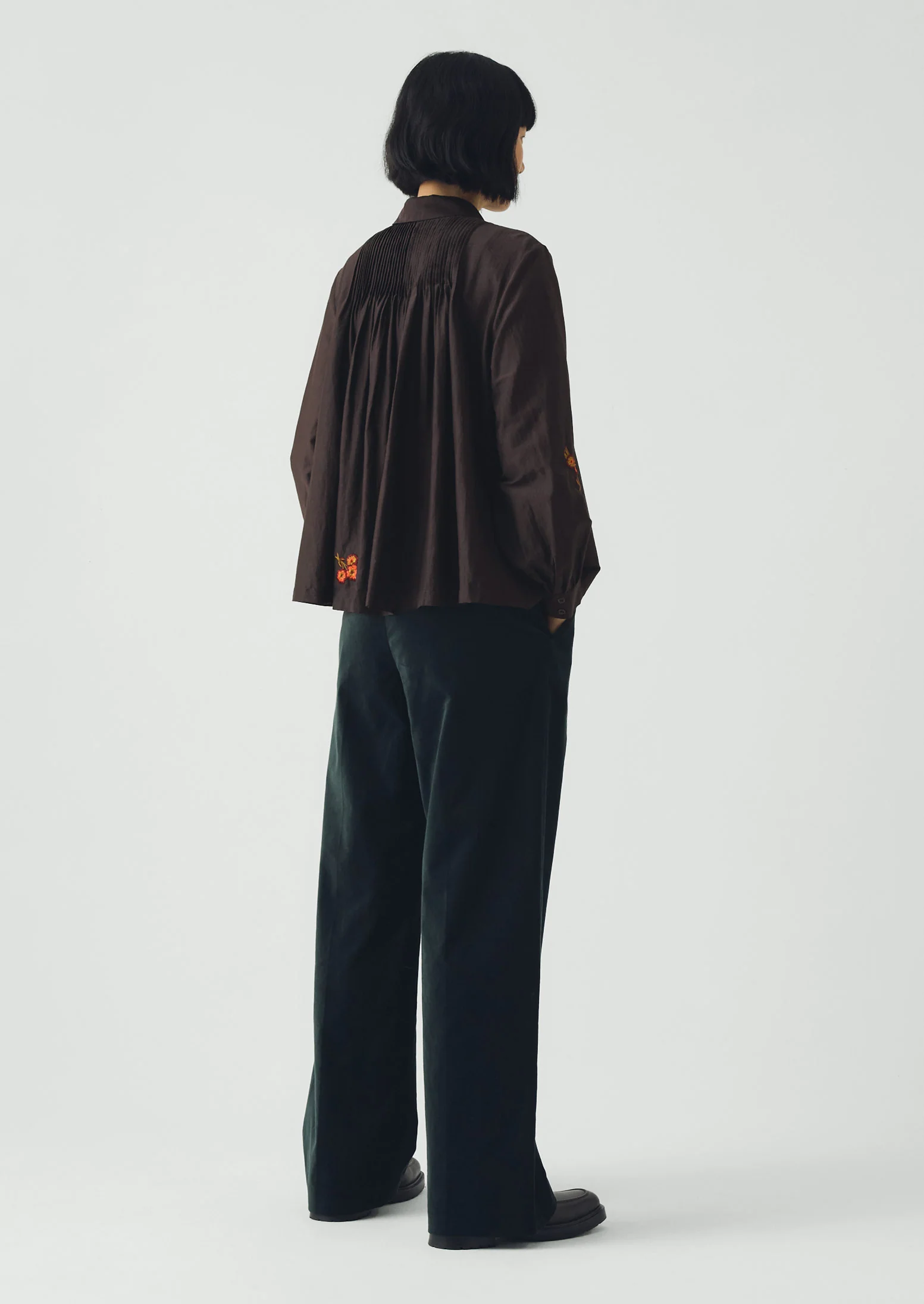 Vespertine Floral Embroidered Cotton Silk Shirt | Black Walnut - Image 5