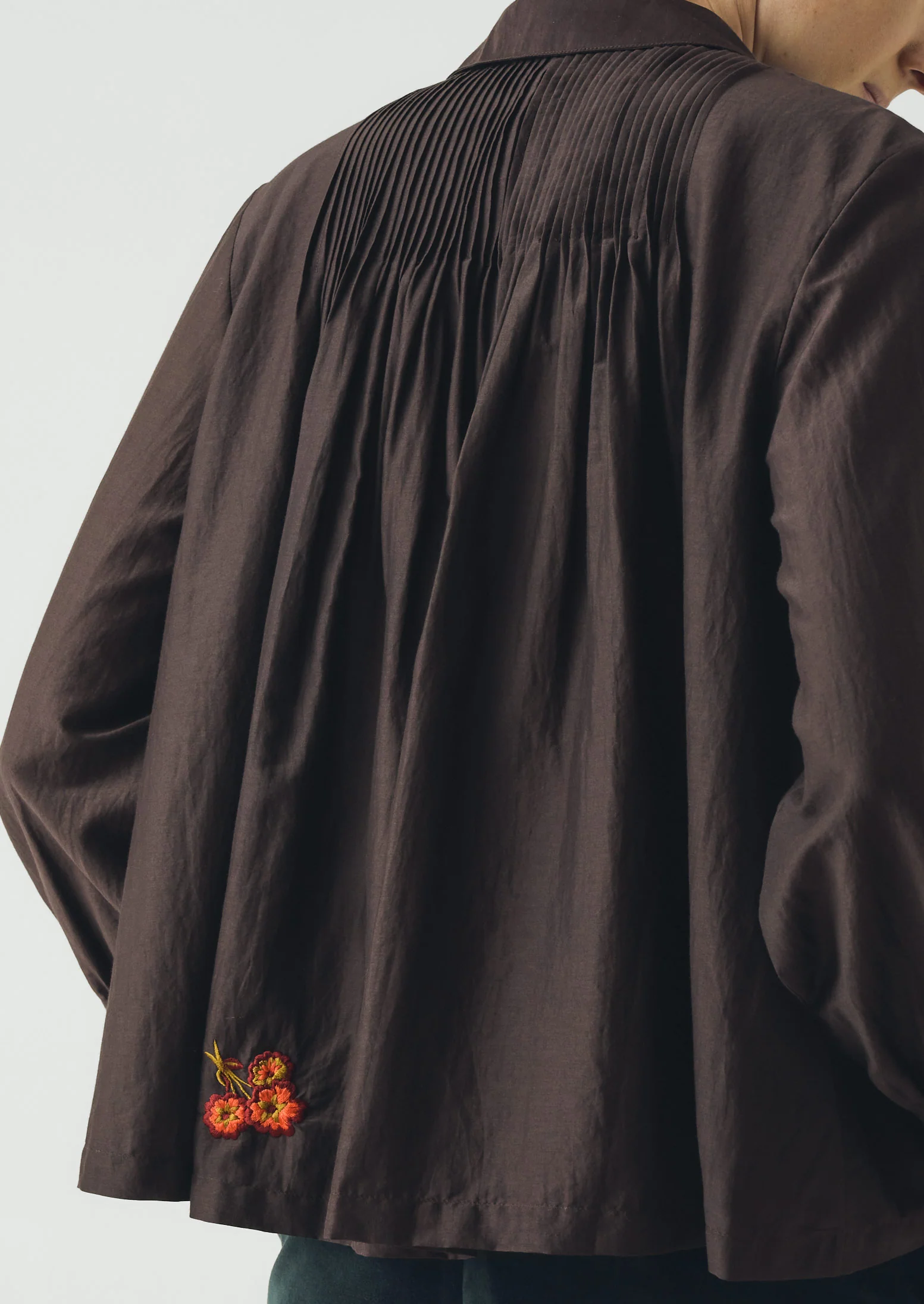 Vespertine Floral Embroidered Cotton Silk Shirt | Black Walnut - Image 6