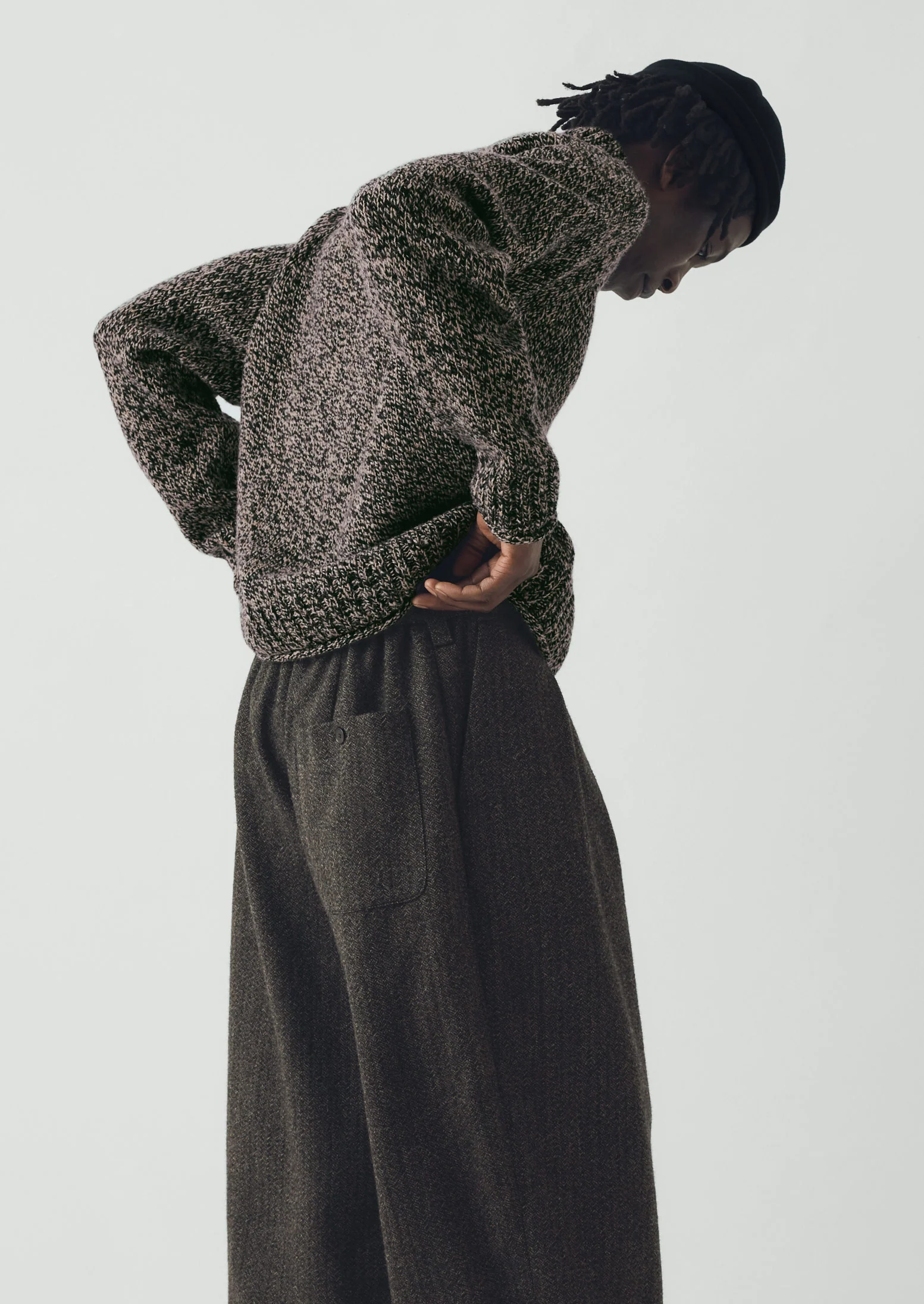 Wool Broken Herringbone Pleat Trousers | Charcoal Mouline - Image 5