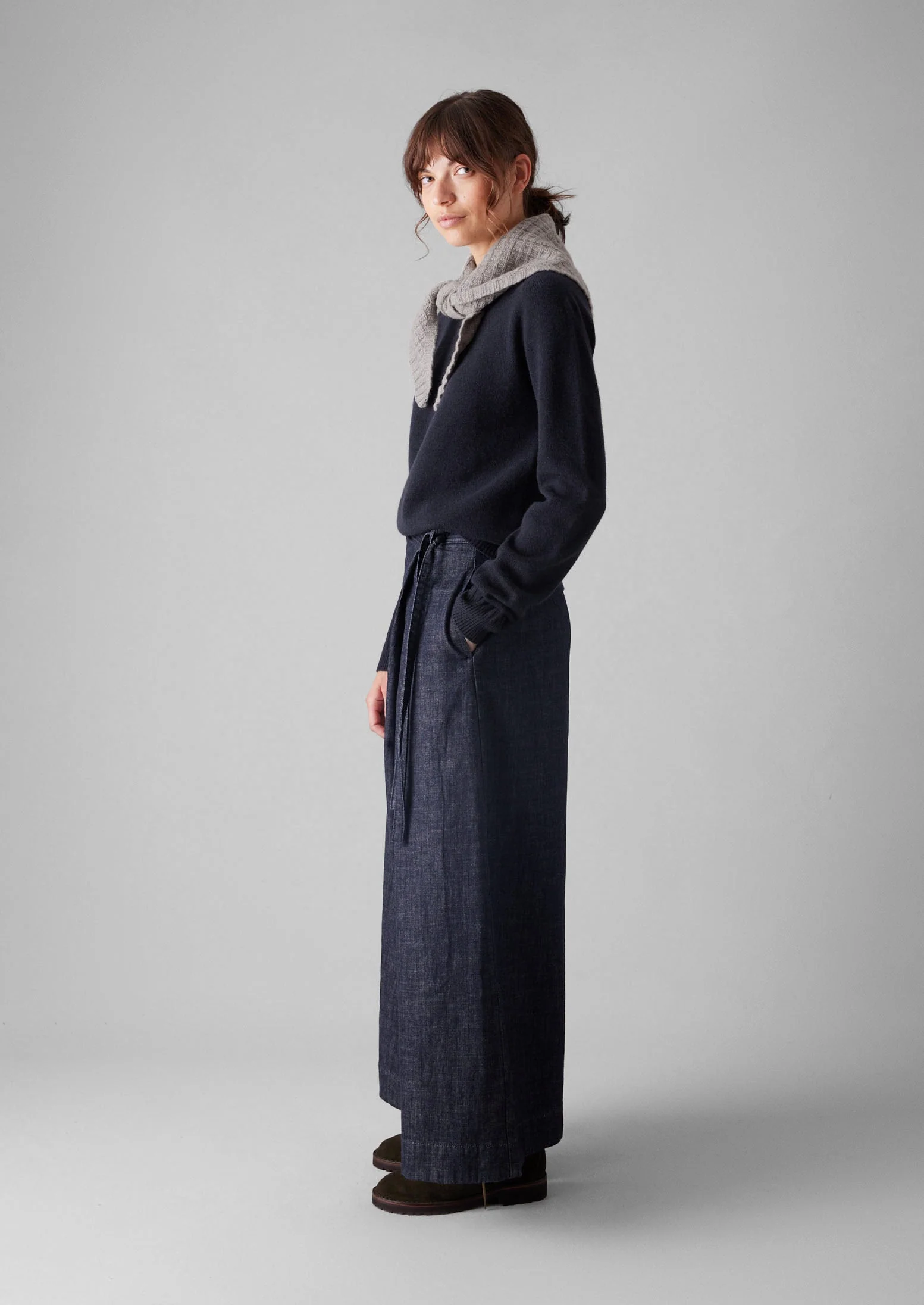 Wool Cashmere Crew Neck Sweater | Dark Navy - Image 2